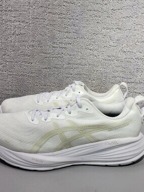 ASICS Gel Cumulus 27 Men's Size US 13 White Athletic Running Sneakers 1011B960